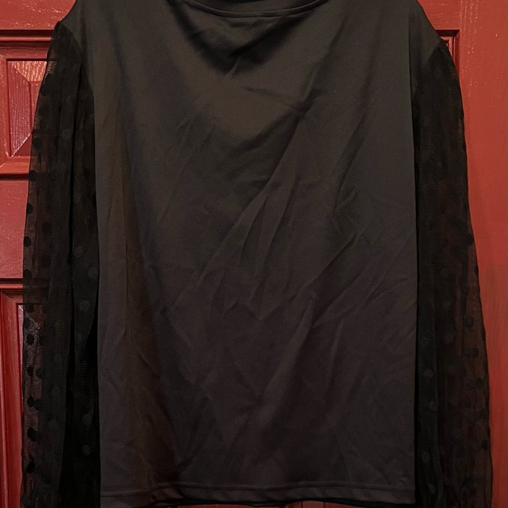 SHEIN Black Curve Top - Picture 2 of 3
